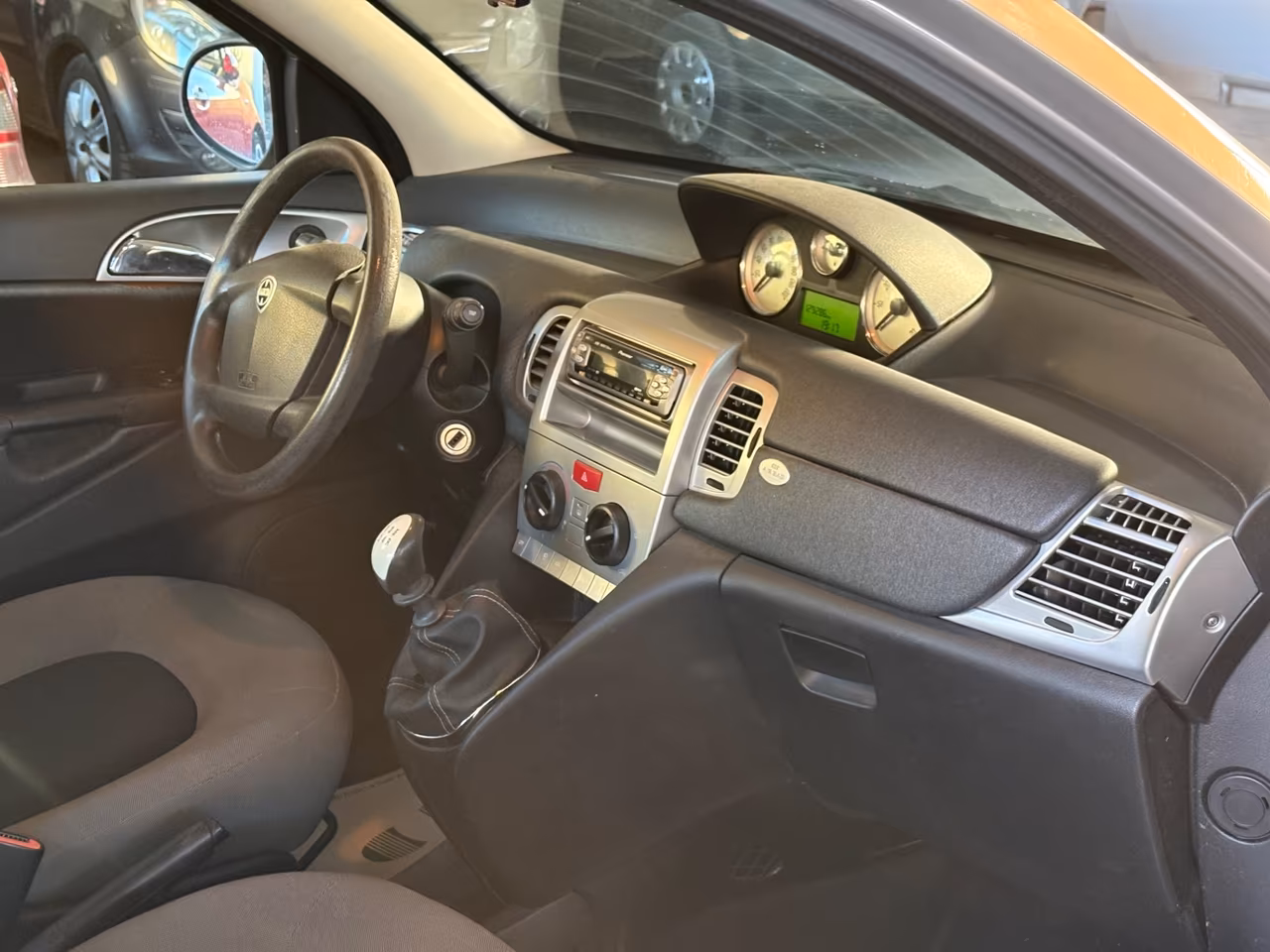 Lancia Ypsilon 1.2 Argento