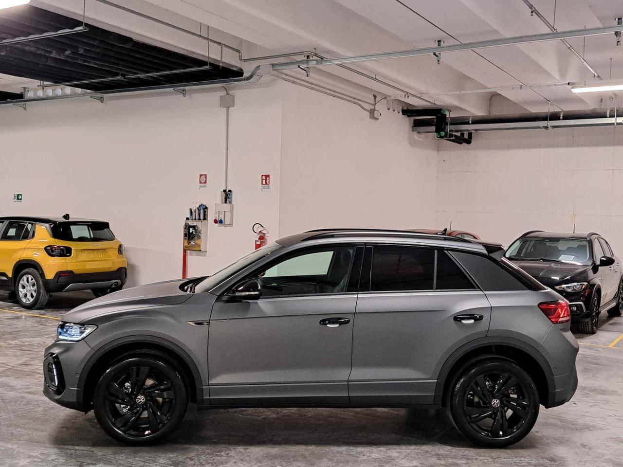 Volkswagen T-Roc 1.5 TSI 150CV R-Line Plus OPACA Km.0