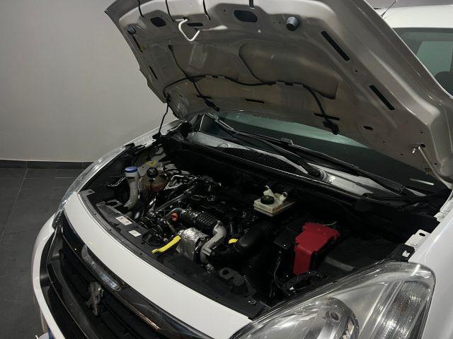 PEUGEOT Partner Tepee MIX 1.6 HDI AUTOCARRO 5 POSTI