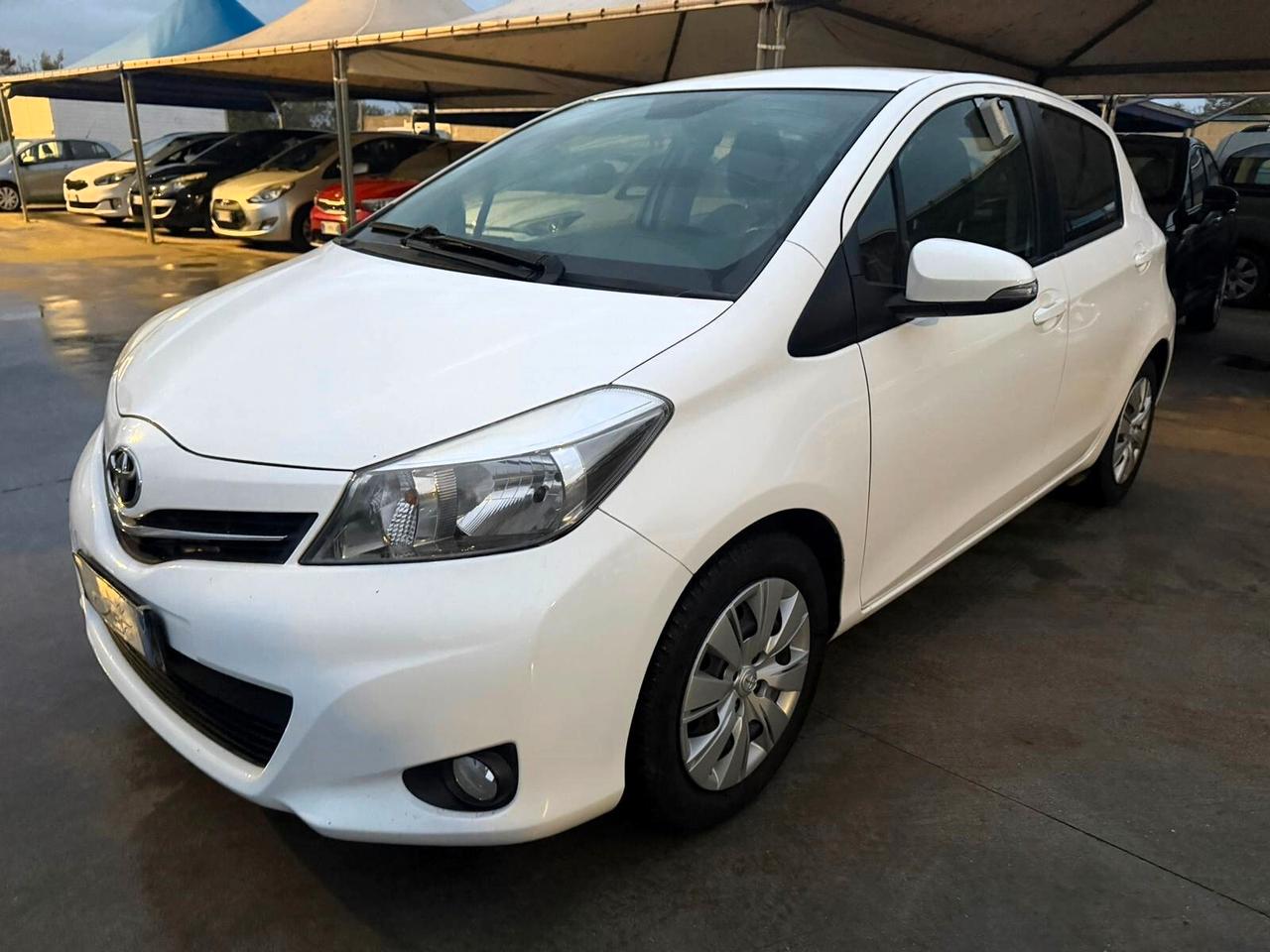 Toyota Yaris 1.4 D-4D 5 porte Lounge
