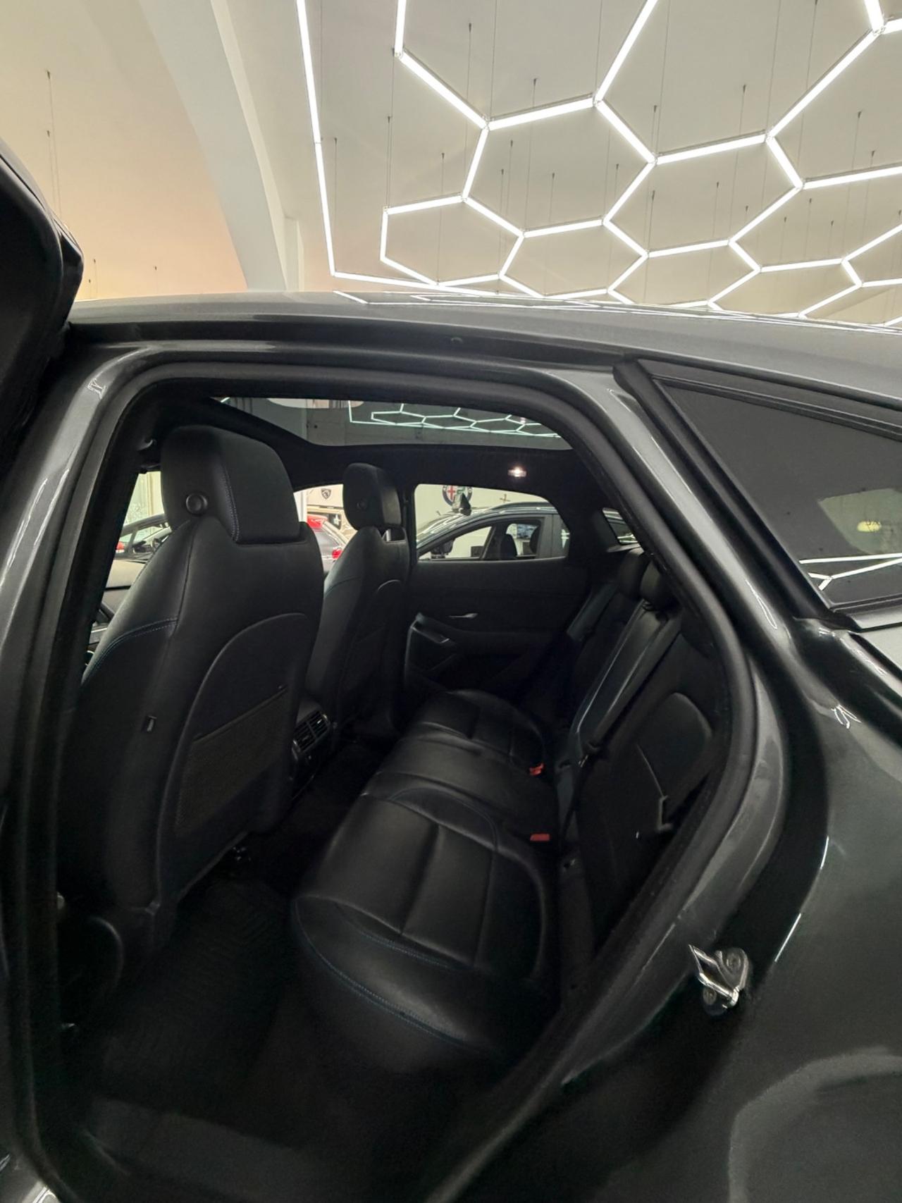 Jaguar E-Pace 2.0D 240 CV AWD aut. R-Dynamic HSE
