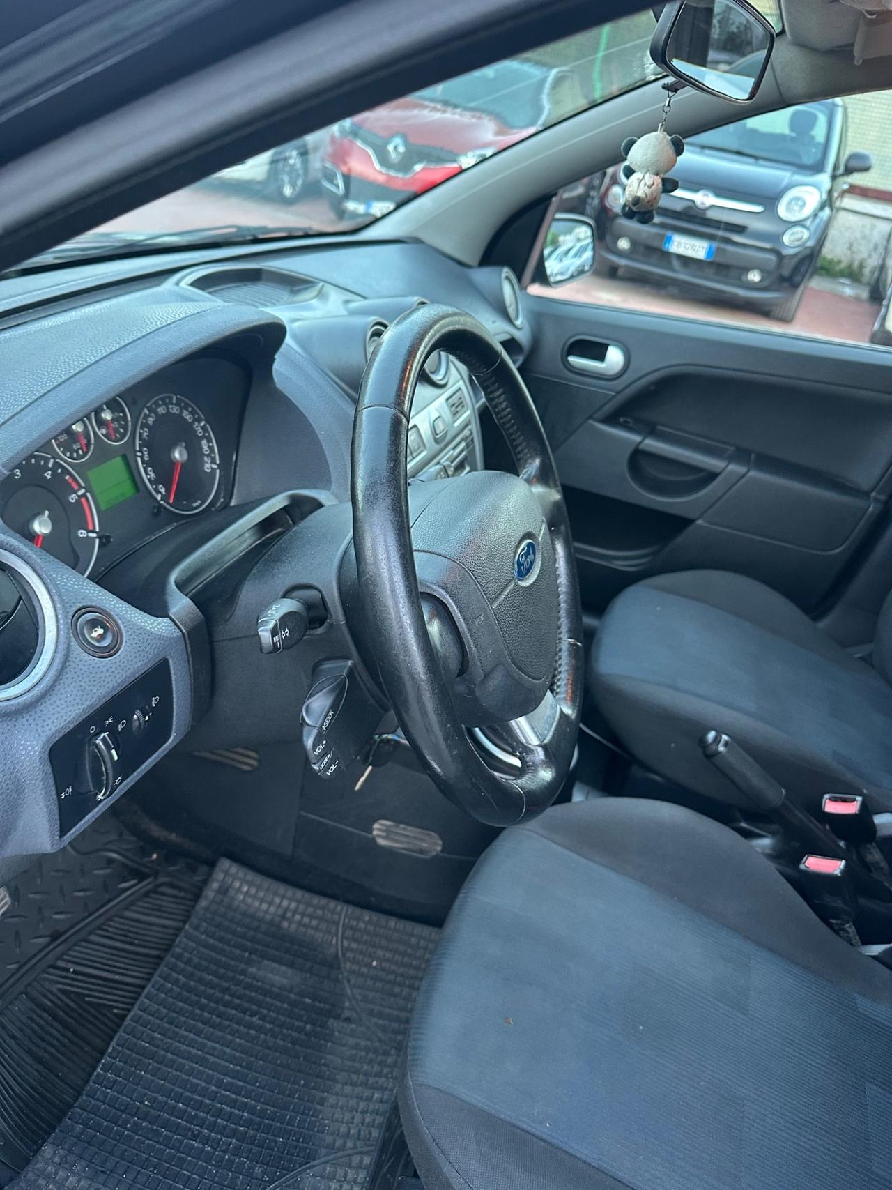 Ford Fiesta 1.4 TDCi 5p. Ghia