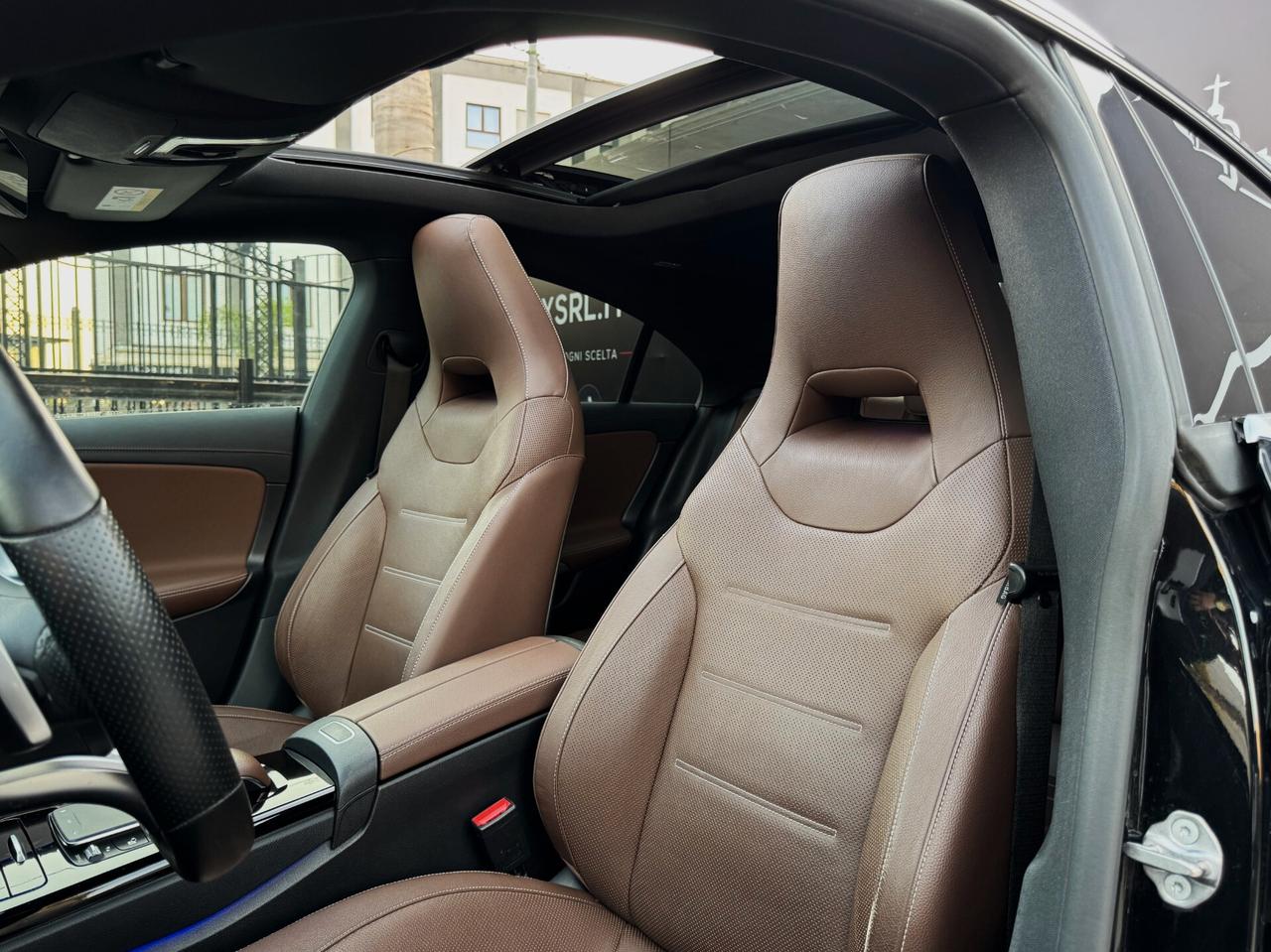 Mercedes-Benz CLA 200 d Premium Plus AMG TETTO