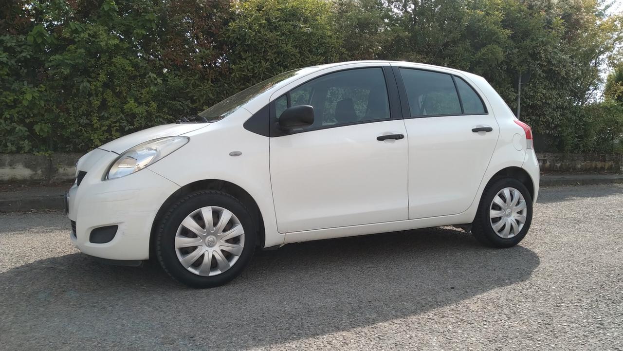 Toyota Yaris 1.0 5 porte BENZINA