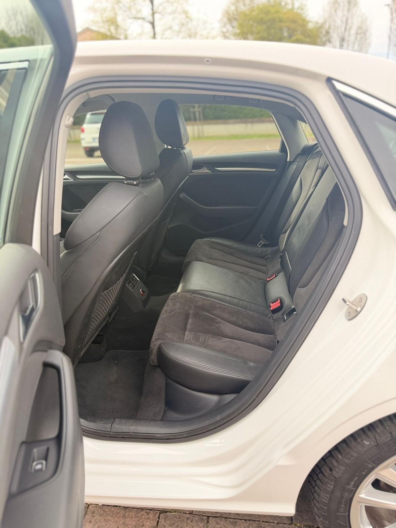 Audi A3 Sedan 1.4 TFSI COD ultra Ambiente