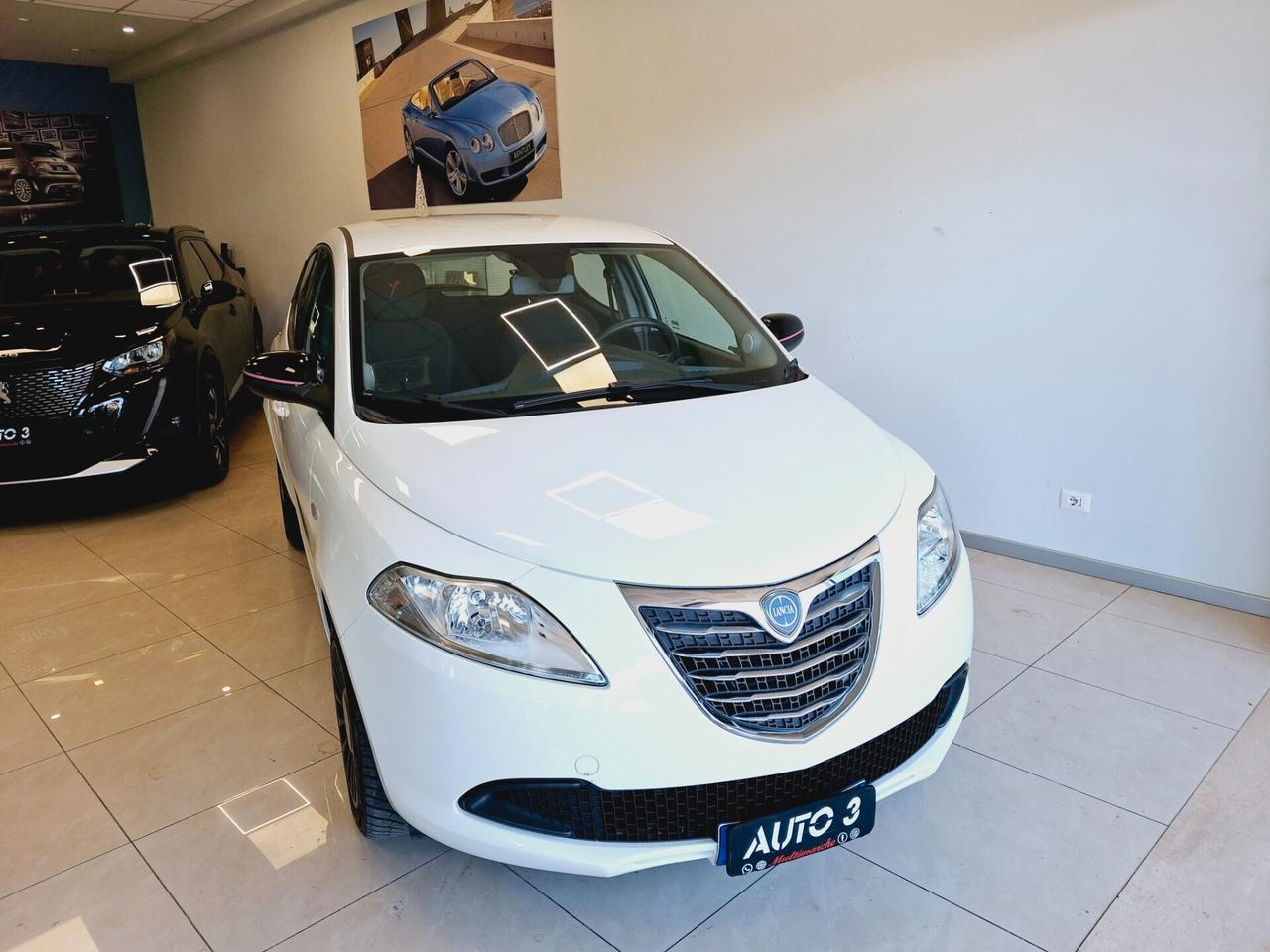 Lancia Ypsilon 1.2 69 CV 5 porte S&S Gold