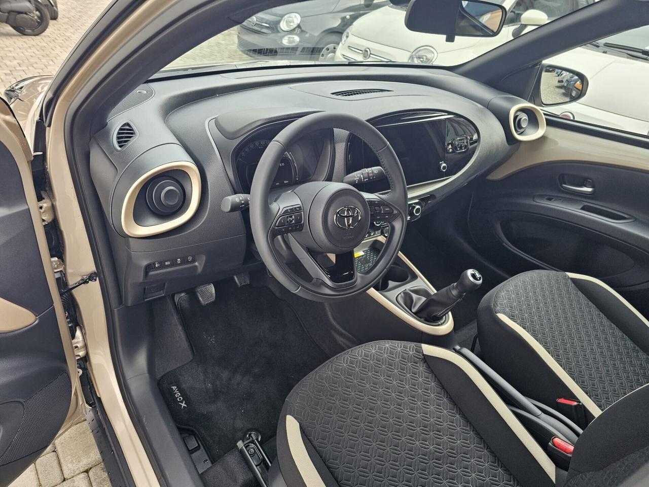 Toyota Aygo X 1.0 VVT-i 72 CV 5 porte Trend