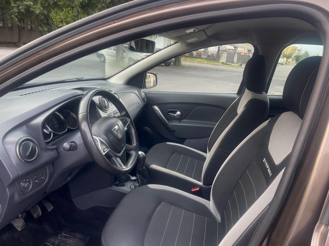 Dacia Logan MCV Stepway 1.5 dCi 8V 90CV Start&Stop per Neopatentati