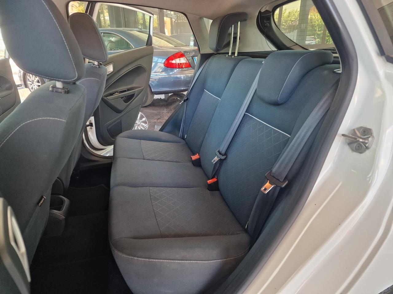 Ford Fiesta 1.4 5 porte Bz.- GPL Titanium
