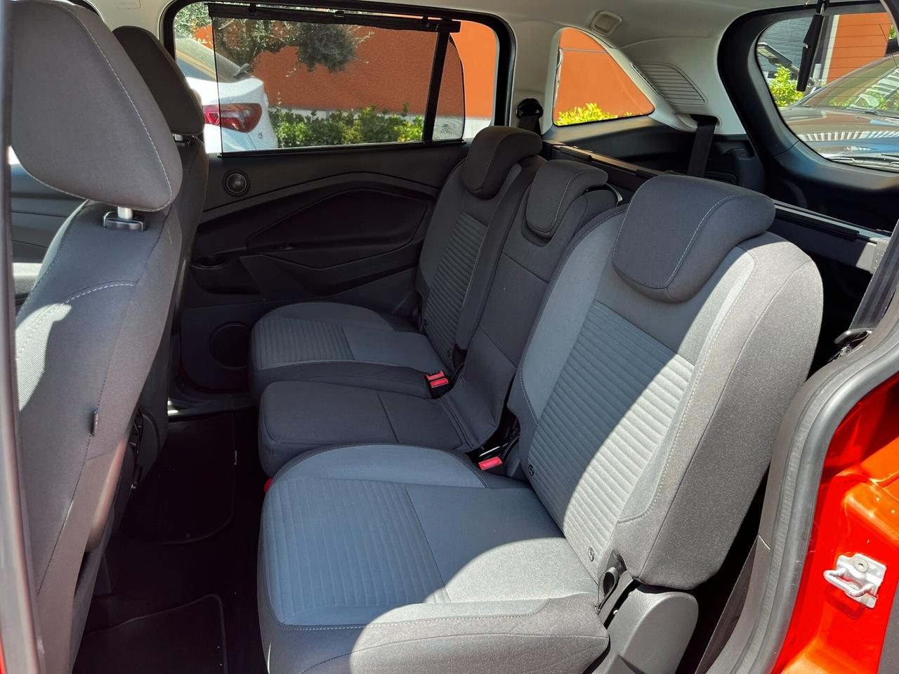 Ford C-Max Grand 7 1.5 tdci 120cv Titanium 7 posti