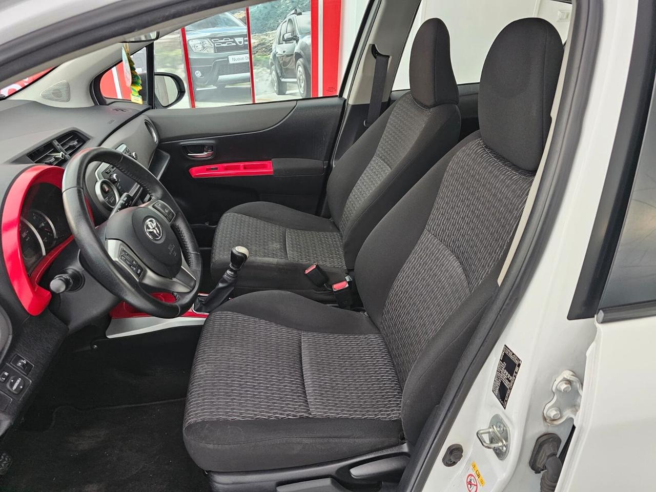Toyota Yaris 1.4 D-4D 5 porte Lounge