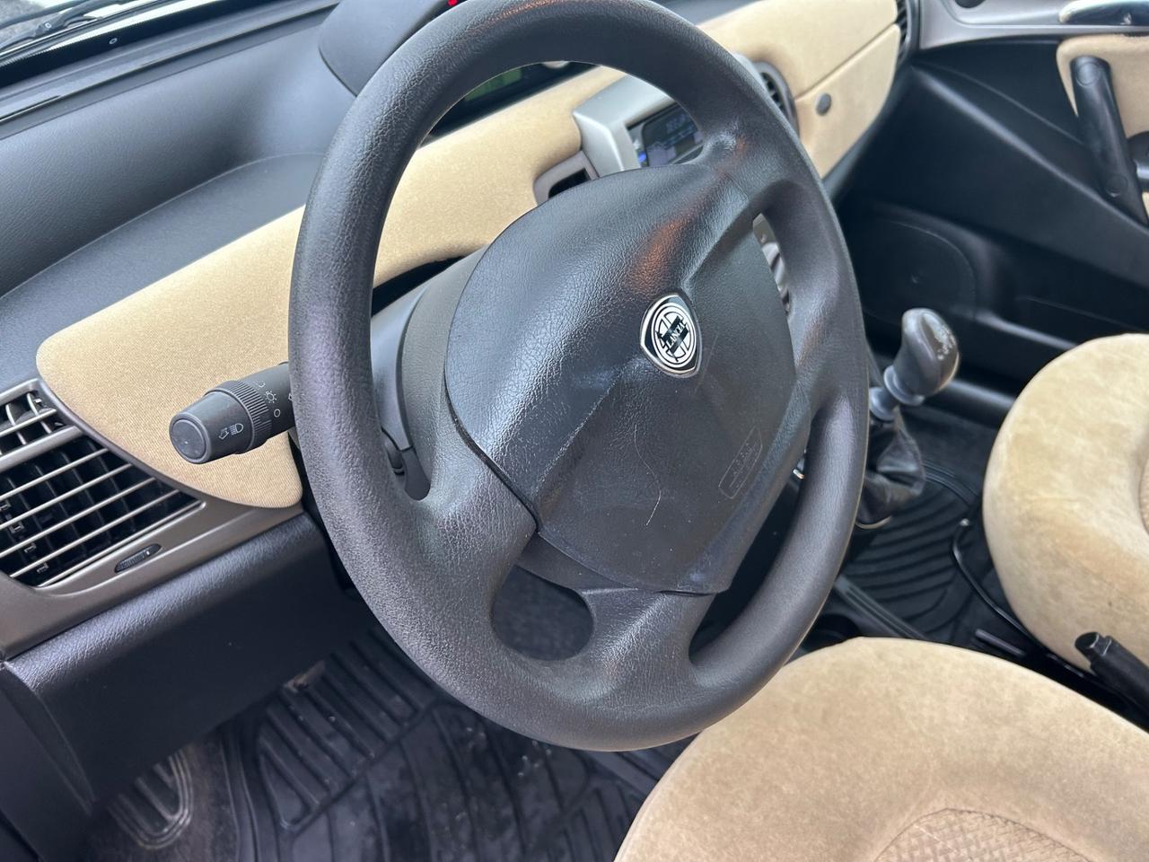 Lancia Ypsilon 1.2 Argento