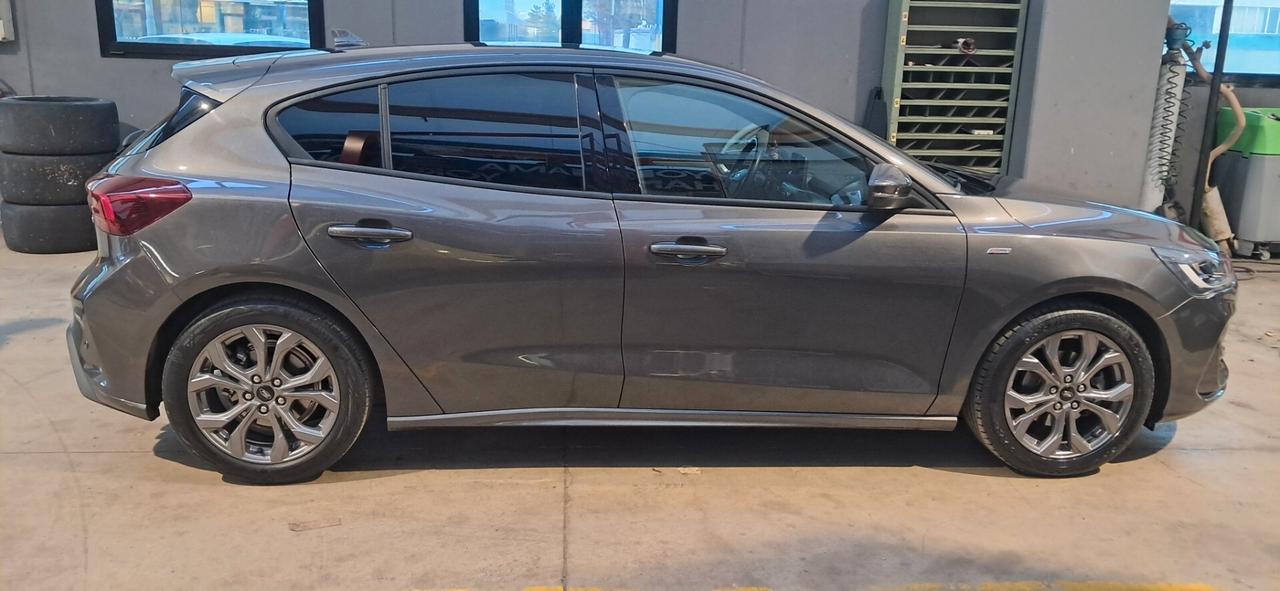 Ford Focus 1.0 EcoBoost Hybrid 125 CV Power. 5p. ST-Line Style