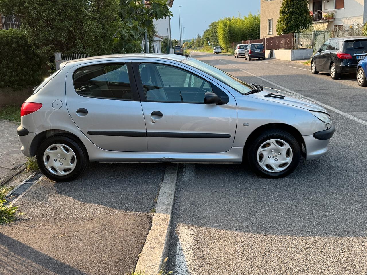 Peugeot 206 1.1 5p. XT