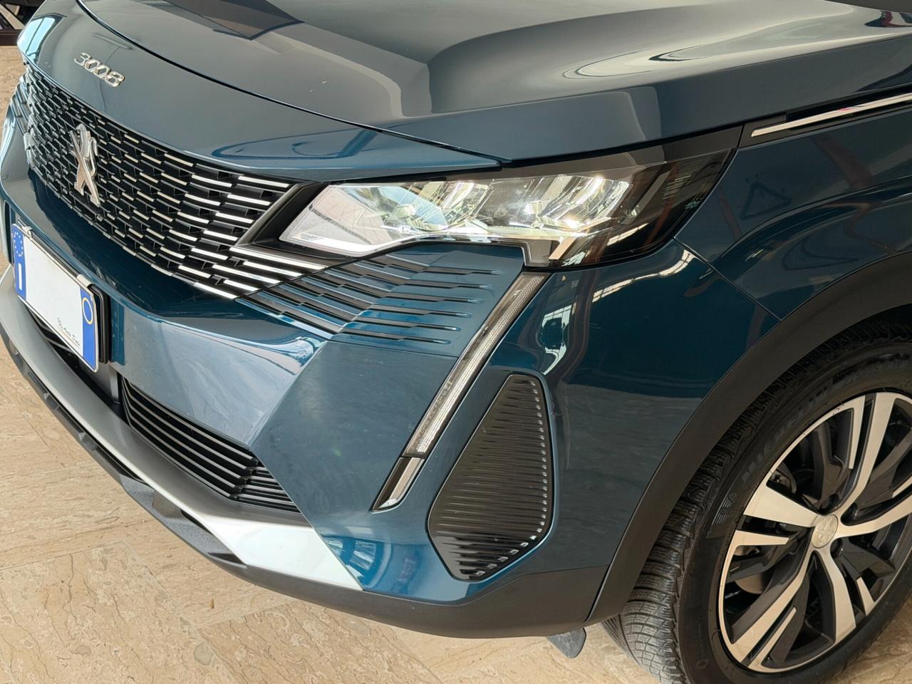 Peugeot 3008 1.5 BLUEHDI 130 cv. ALLURE (Nav)