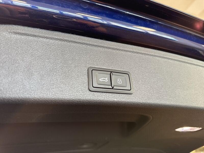 Audi A4 allroad Quattro 45 2.0 tfsi mhev Identity Contrast 265cv quattro s-tronic