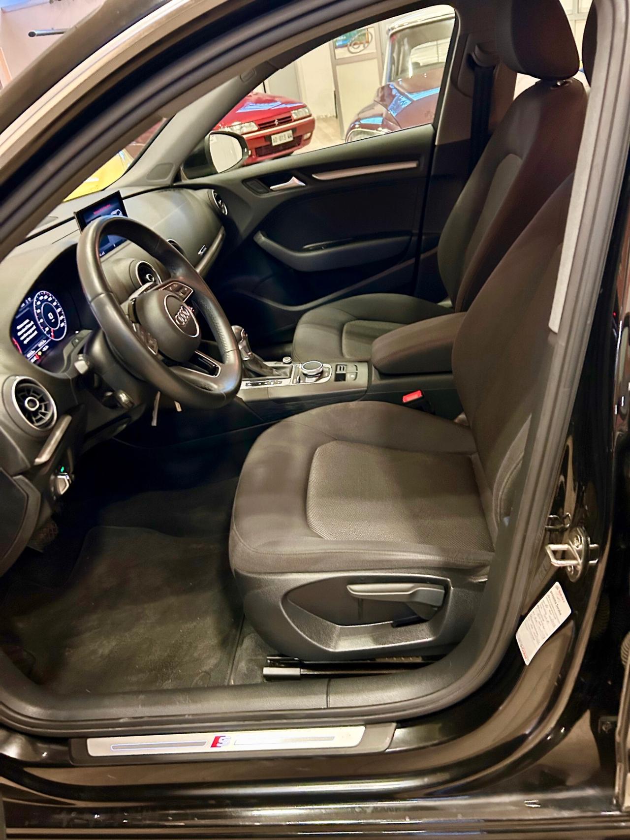 Audi A3 SPB 35 TDI S tronic S-LINE