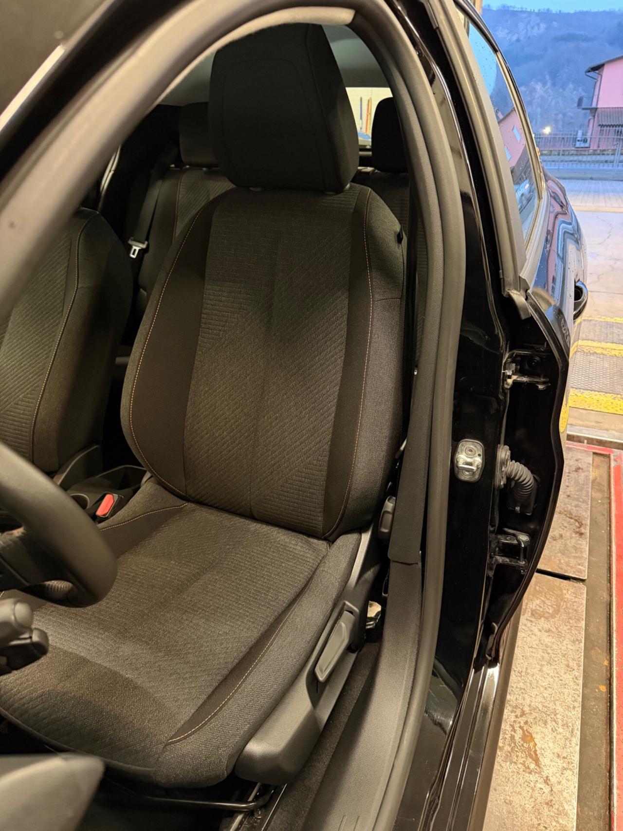 Peugeot 208 PureTech 100 Stop&Start 5 porte Style