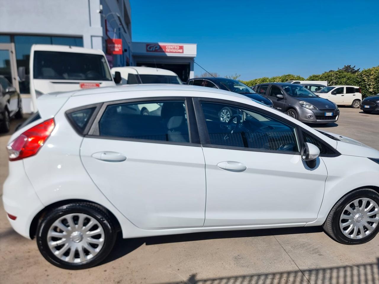 Ford Fiesta 1.5 TDCi 75CV 5 porte Titanium