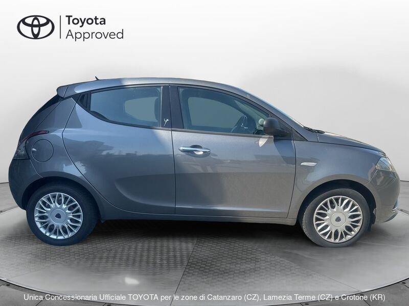 Lancia Ypsilon Ypsilon 1.2 69 CV 5 porte Silver