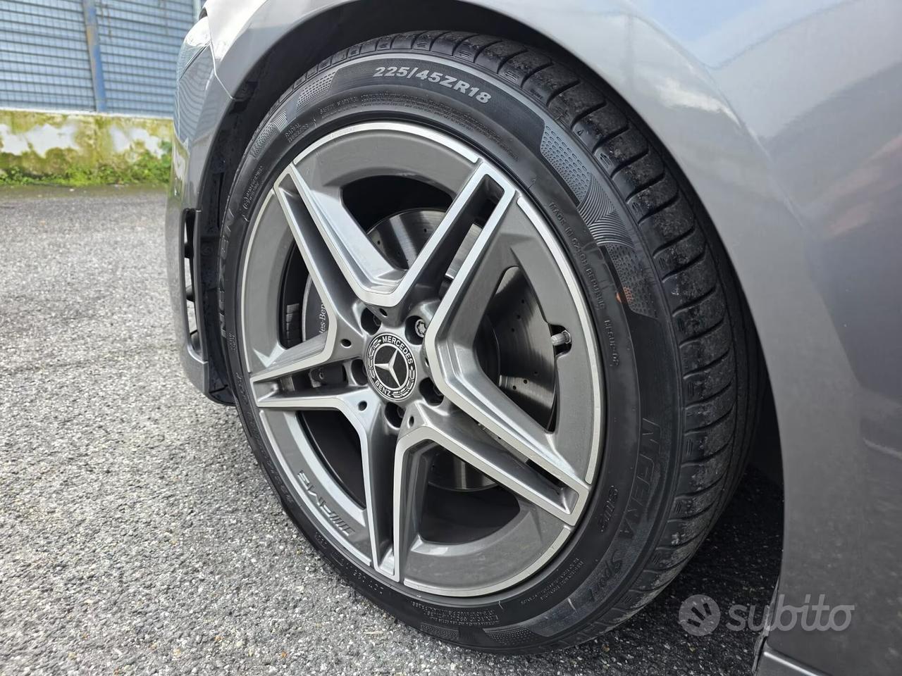 Mercedes-benz A 220 Automatic 4Matic Premium AMG L