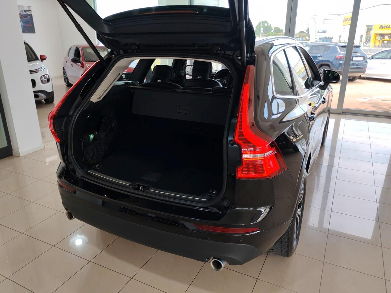 Volvo XC60 B5 (Diesel) 197cv Momentum Pro AWD Auto 2021