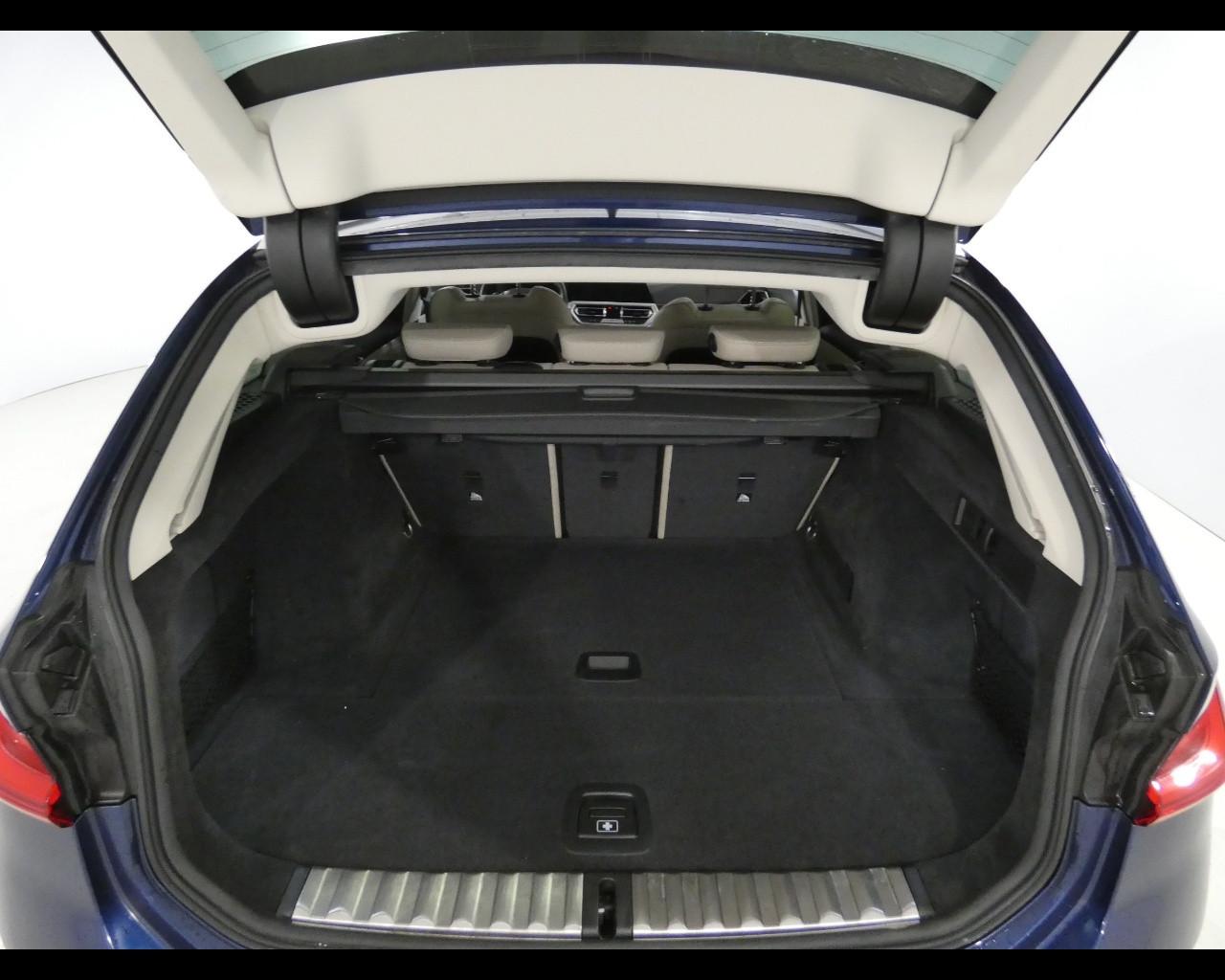 BMW Serie3(G20/21/80/81 - 320d 48V Touring Luxury
