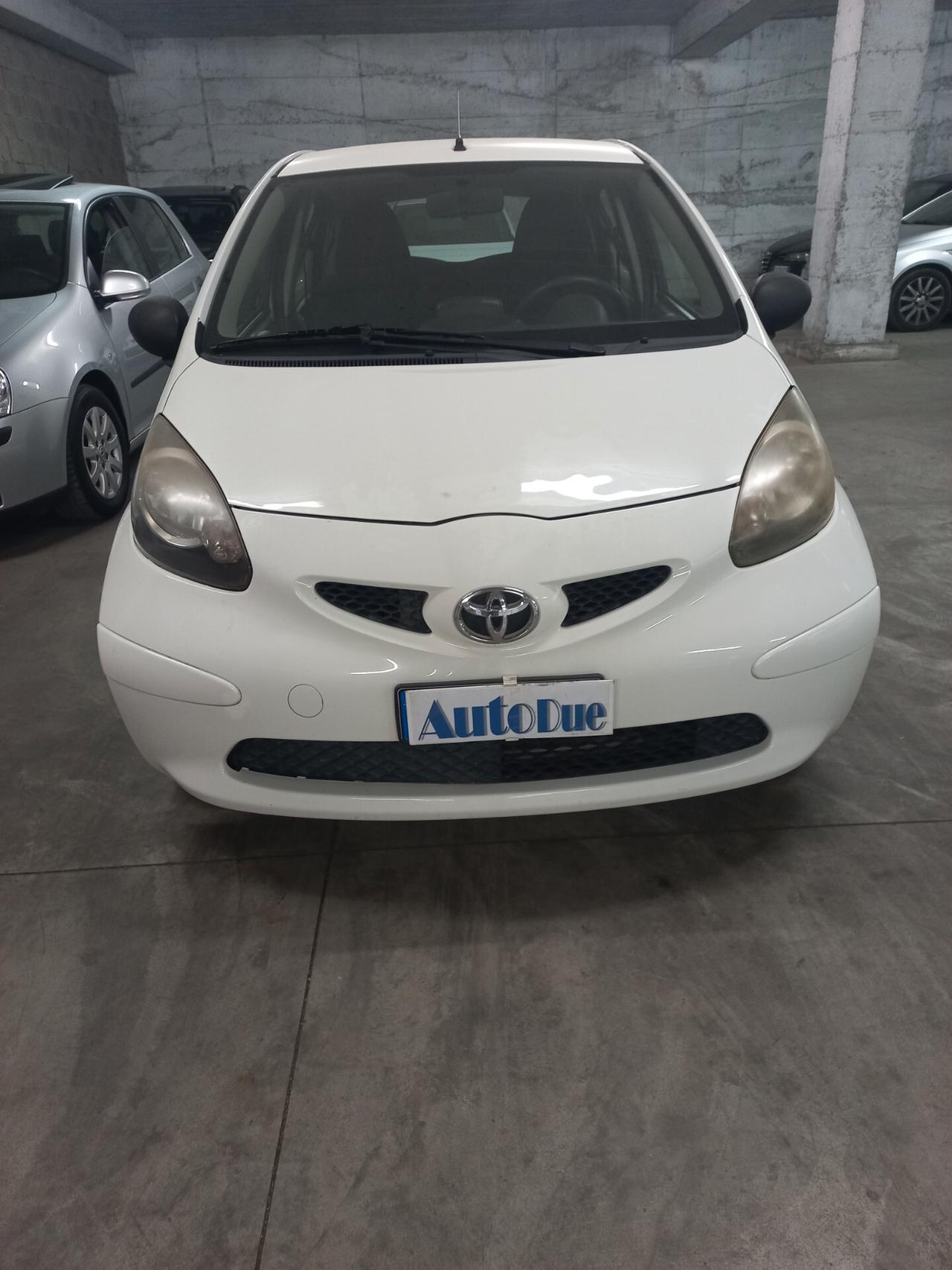 Toyota Aygo 1.0 12V VVT-i 5 porte Deep Ocean Connect