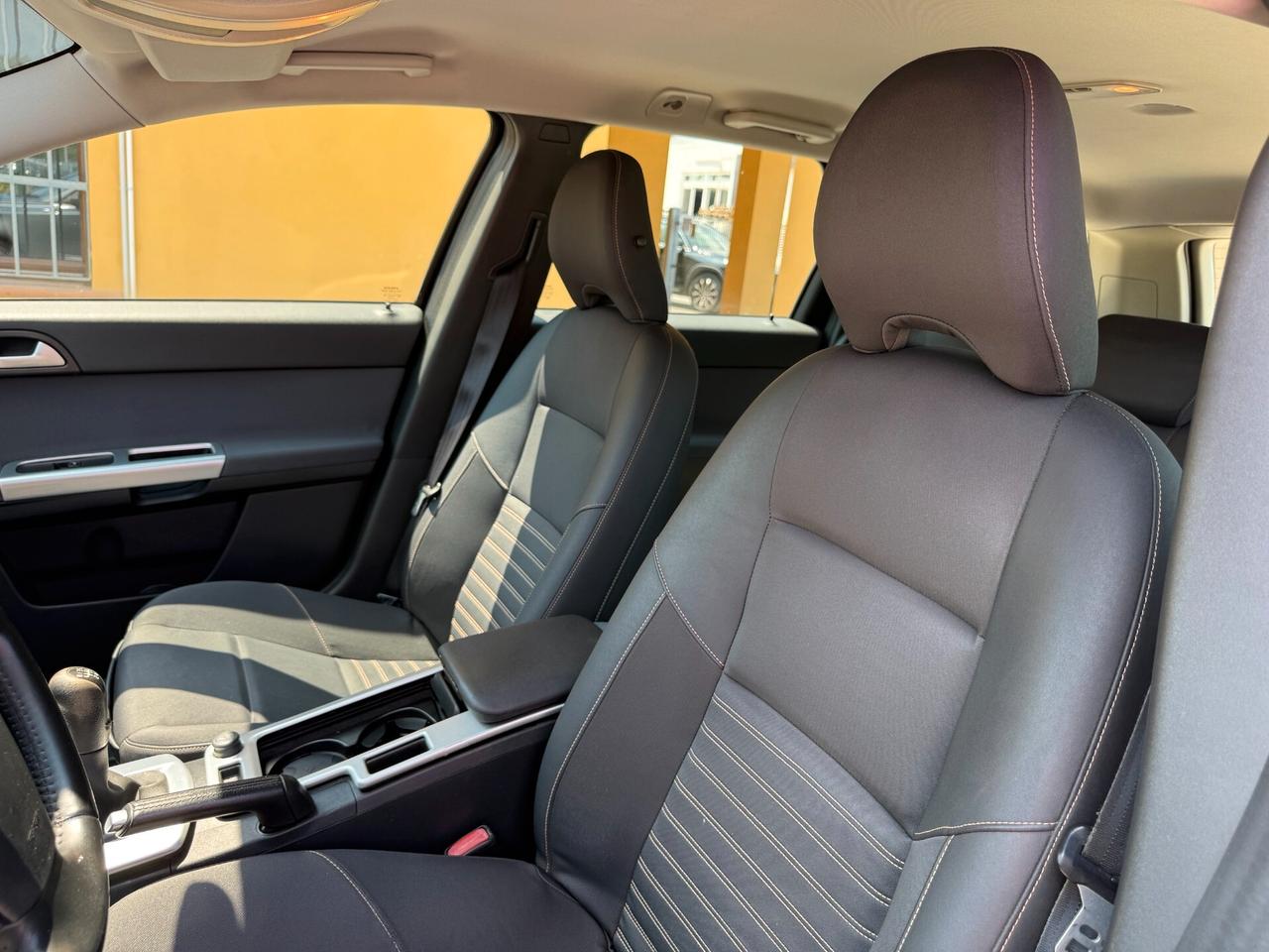 Volvo V50 D2 R-design