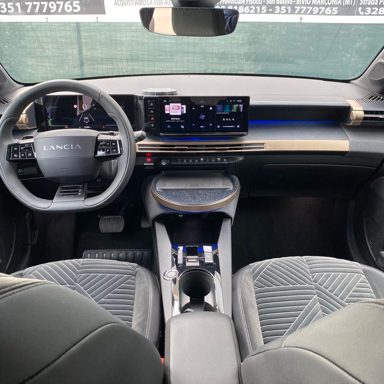 Lancia Ypsilon Hybrid e-DCT LX
