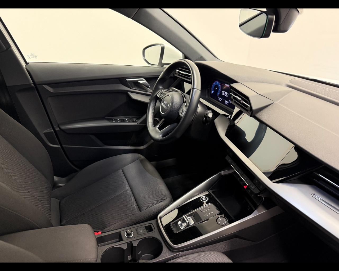 AUDI A3 SPORTBACK 30 TDI S-TRONIC BUSINESS ADVANCED S-TRONIC