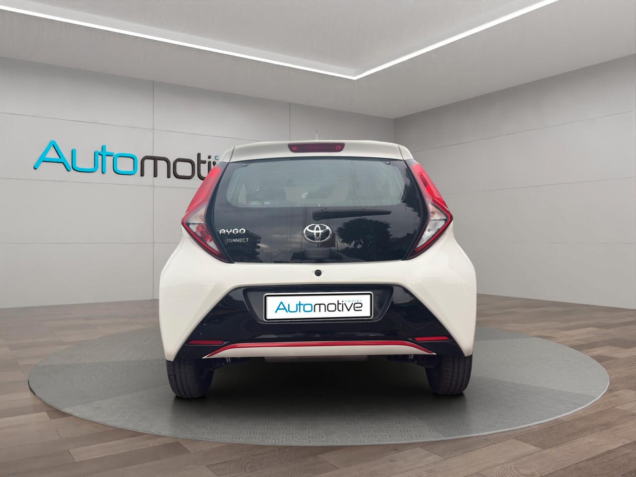Toyota Aygo Connect 1.0 VVT-i 72 CV 5 porte x-play MMT