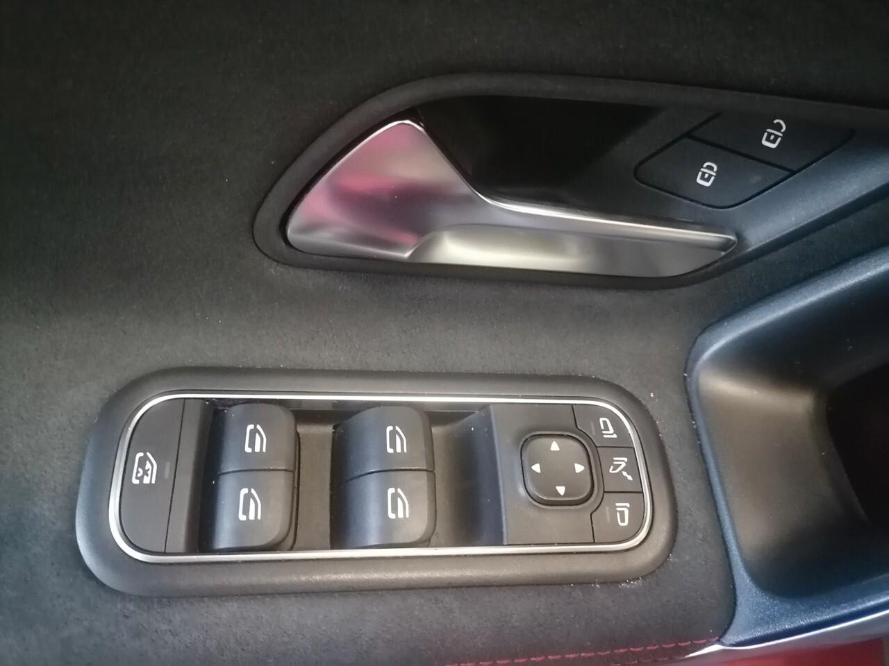 Mercedes-benz A 180 d Automatic Premium Allestimento AMG