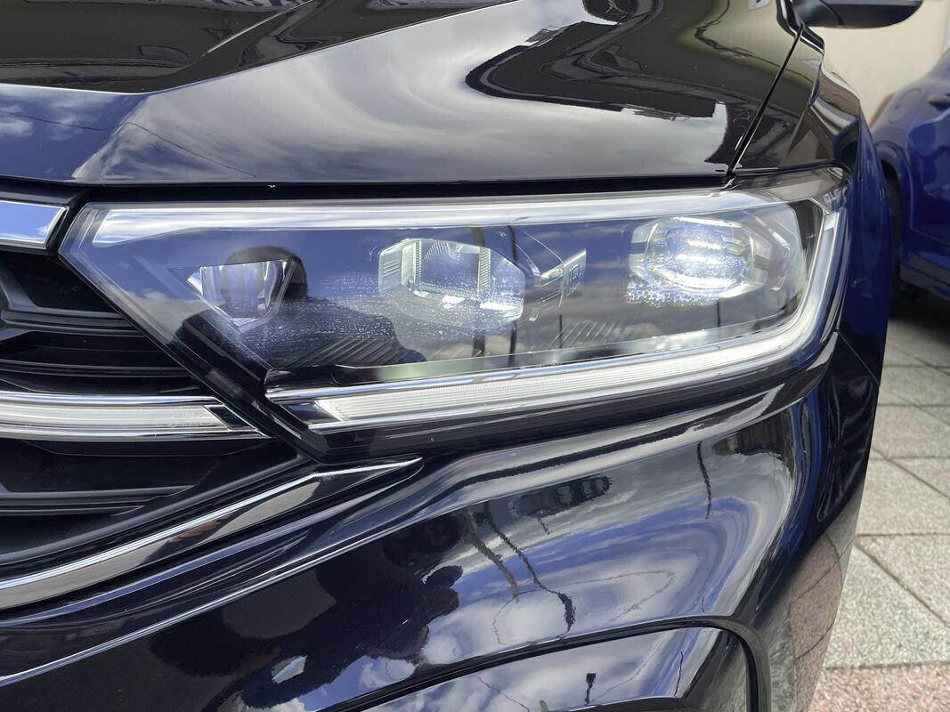 Volkswagen T-Roc 2.0 TDI SCR 150 CV DSG R-Line "Fari IQ.LIGHT LED Matrix-Cerchi in lega "Misano" 8 J x 19"