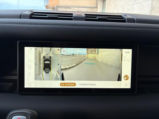 LAND ROVER Defender 110 3.0D I6 200 CV AWD Auto X-Dynamic SE AUTOCARRO