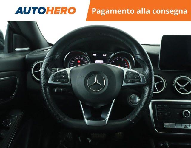 MERCEDES-BENZ CLA 180 Premium