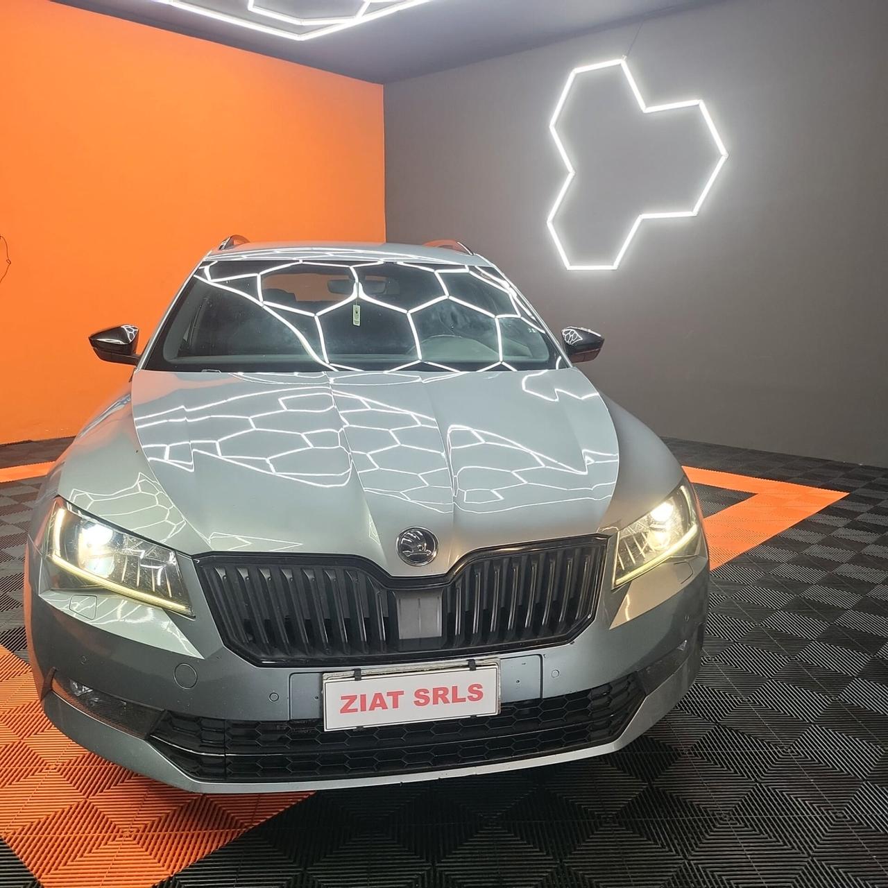 Skoda Superb Super B 2.0 TDI 190CV SCR DSG Wegon laurin&klemant-statin wagon