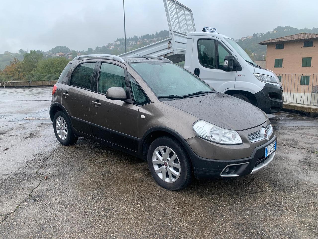 Fiat Sedici 4x4-tdi-anno 2012- 115000 km-con gancio traino-unico proprietario-sost distrib-full opti