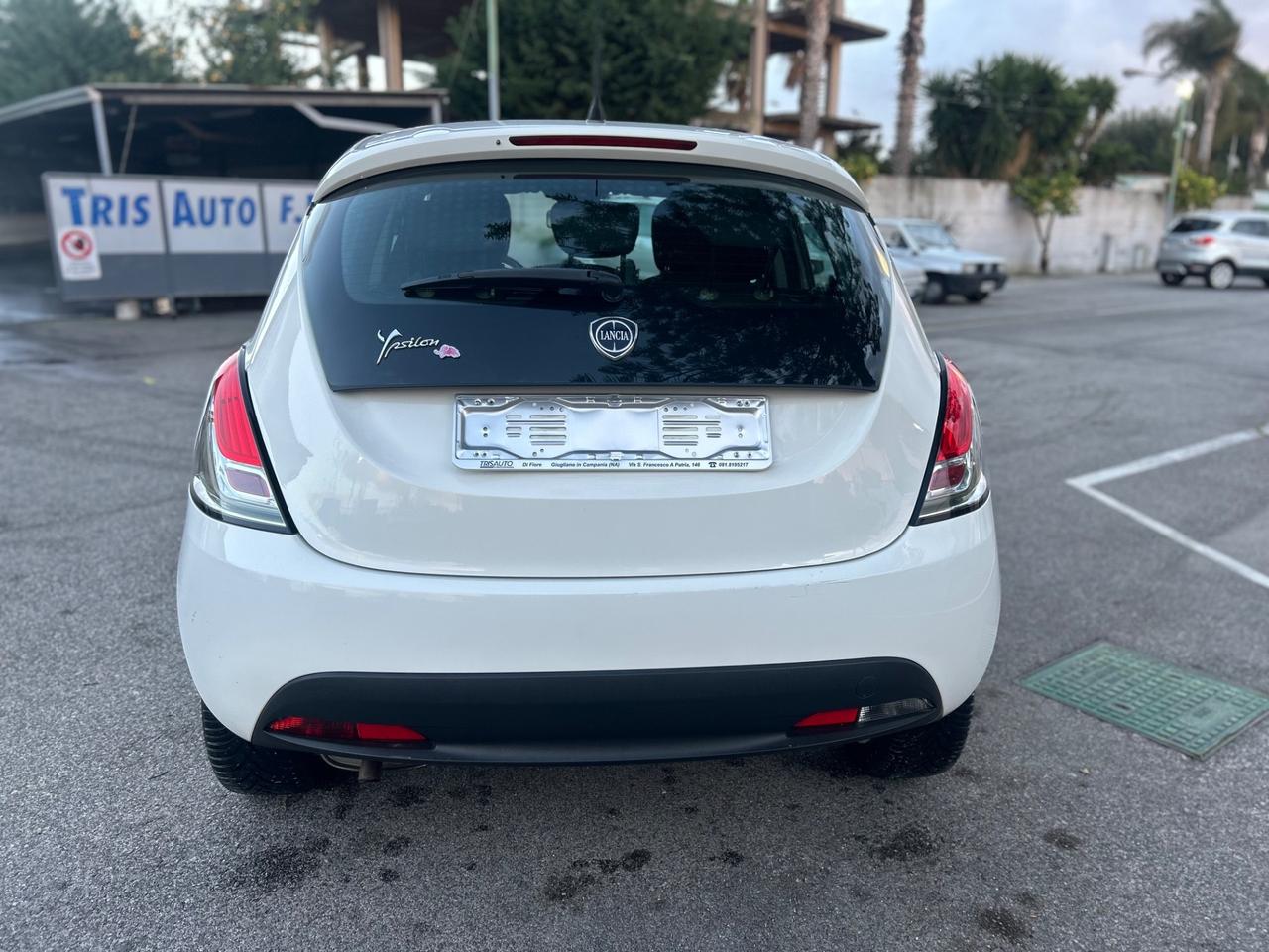 Lancia Ypsilon 1.2 69 CV 5 porte S&S Platinum