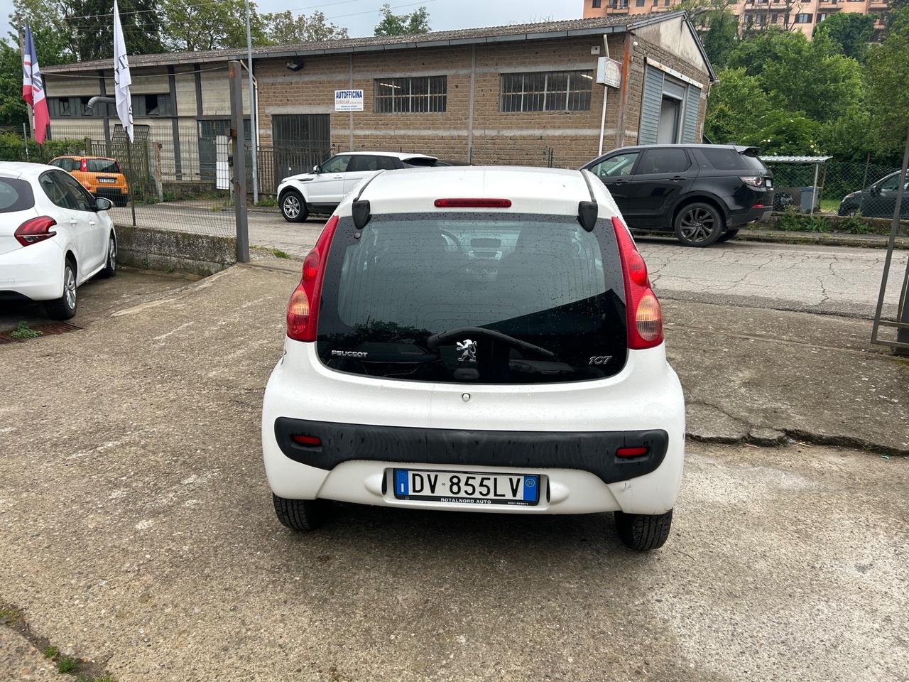 Peugeot 107 1.4 HDi 5p. Plaisir