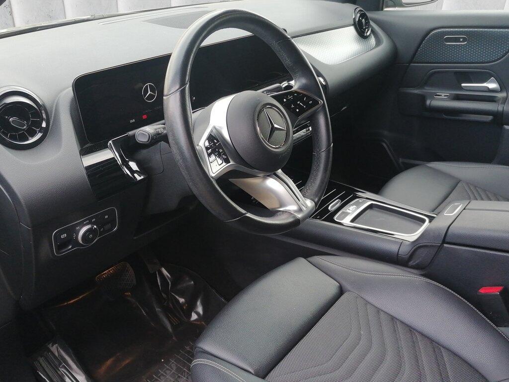 Mercedes GLA 180 180 Progressive Advanced Plus 7G-DCT