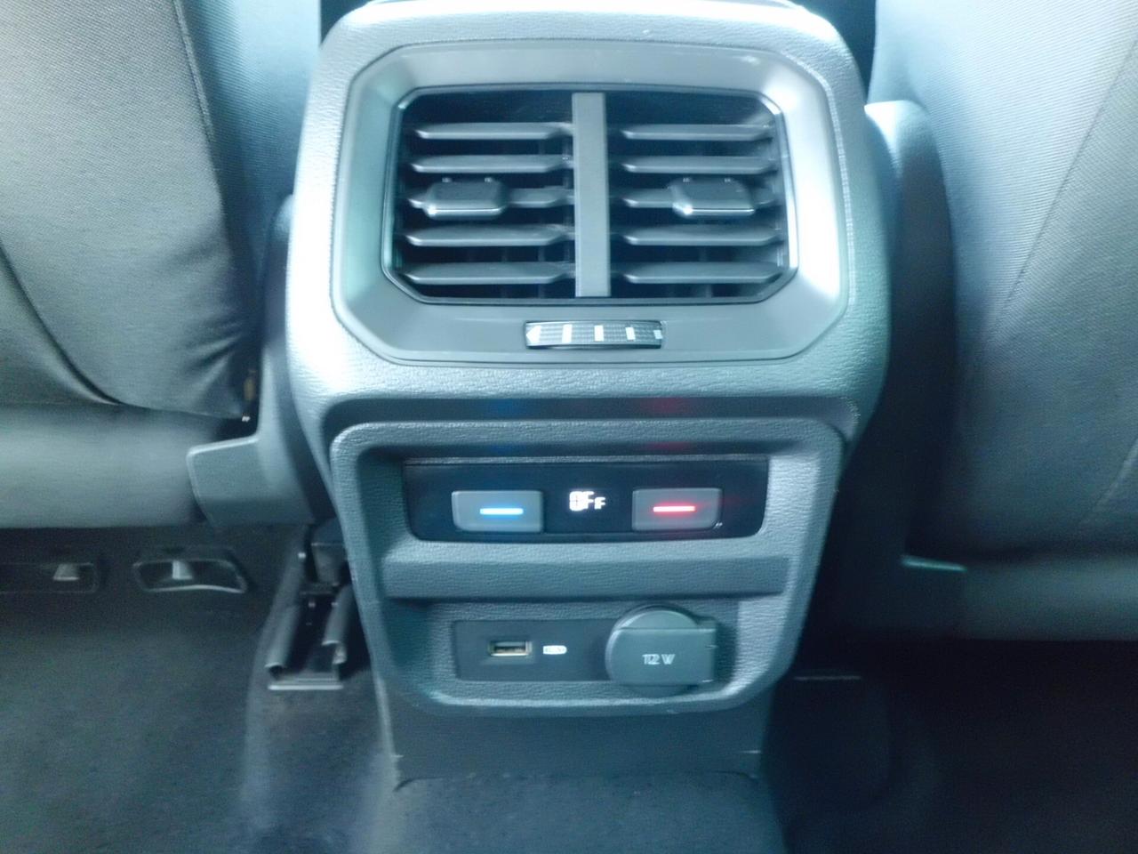 Volkswagen Tiguan 1.6 TDI R-LINE -FULL