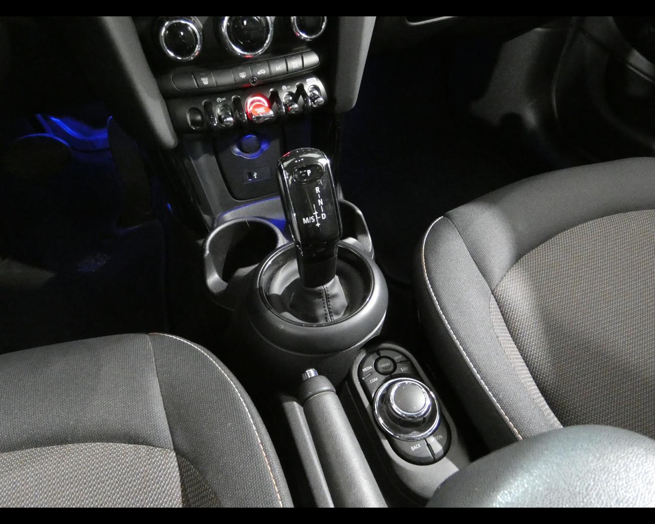 MINI Mini 5 porte (F55) - Mini 1.5 Cooper Classic 5 porte