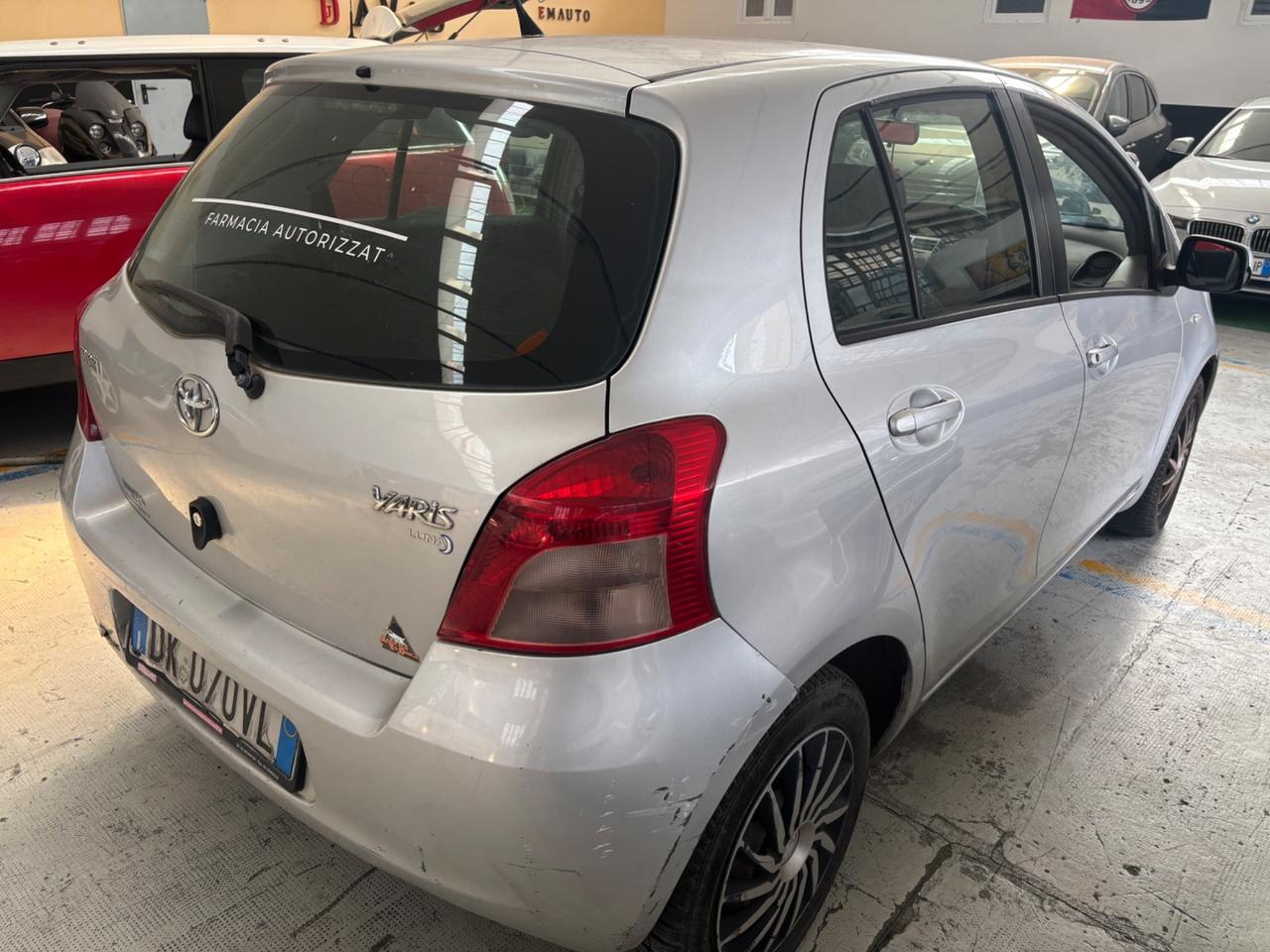 Toyota Yaris 1.0 5 porte Sol