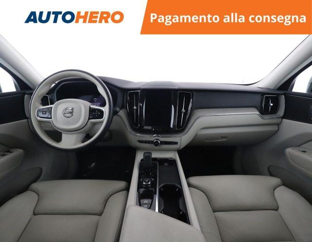 VOLVO XC60 B4 (d) AWD automatico Plus Dark