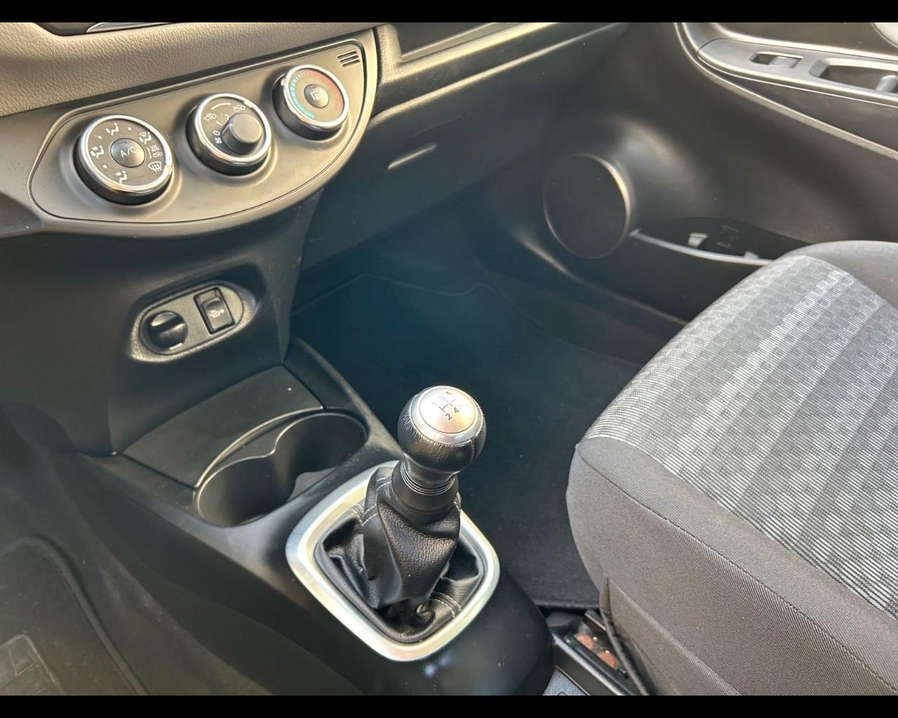 TOYOTA Yaris III 2015 - Yaris 5p 1.0 Lounge