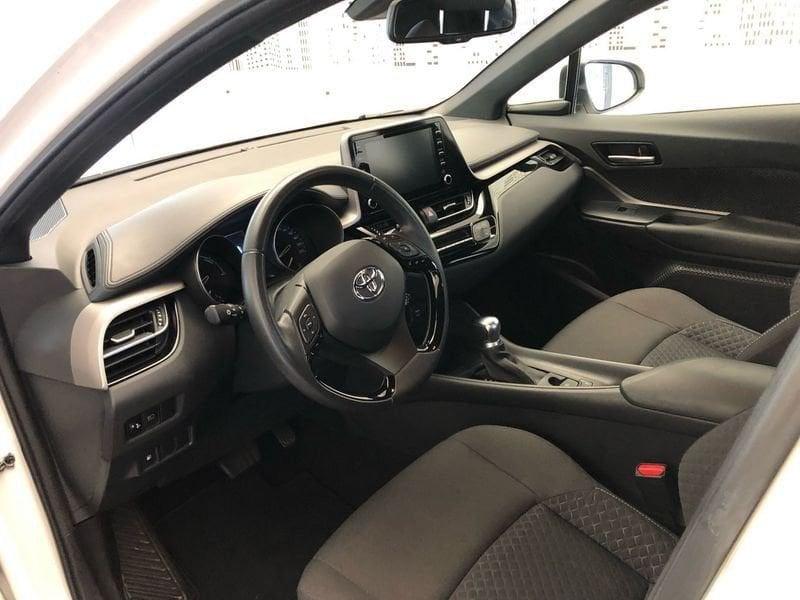 Toyota C-HR (2023-->) 1.8 HV Active
