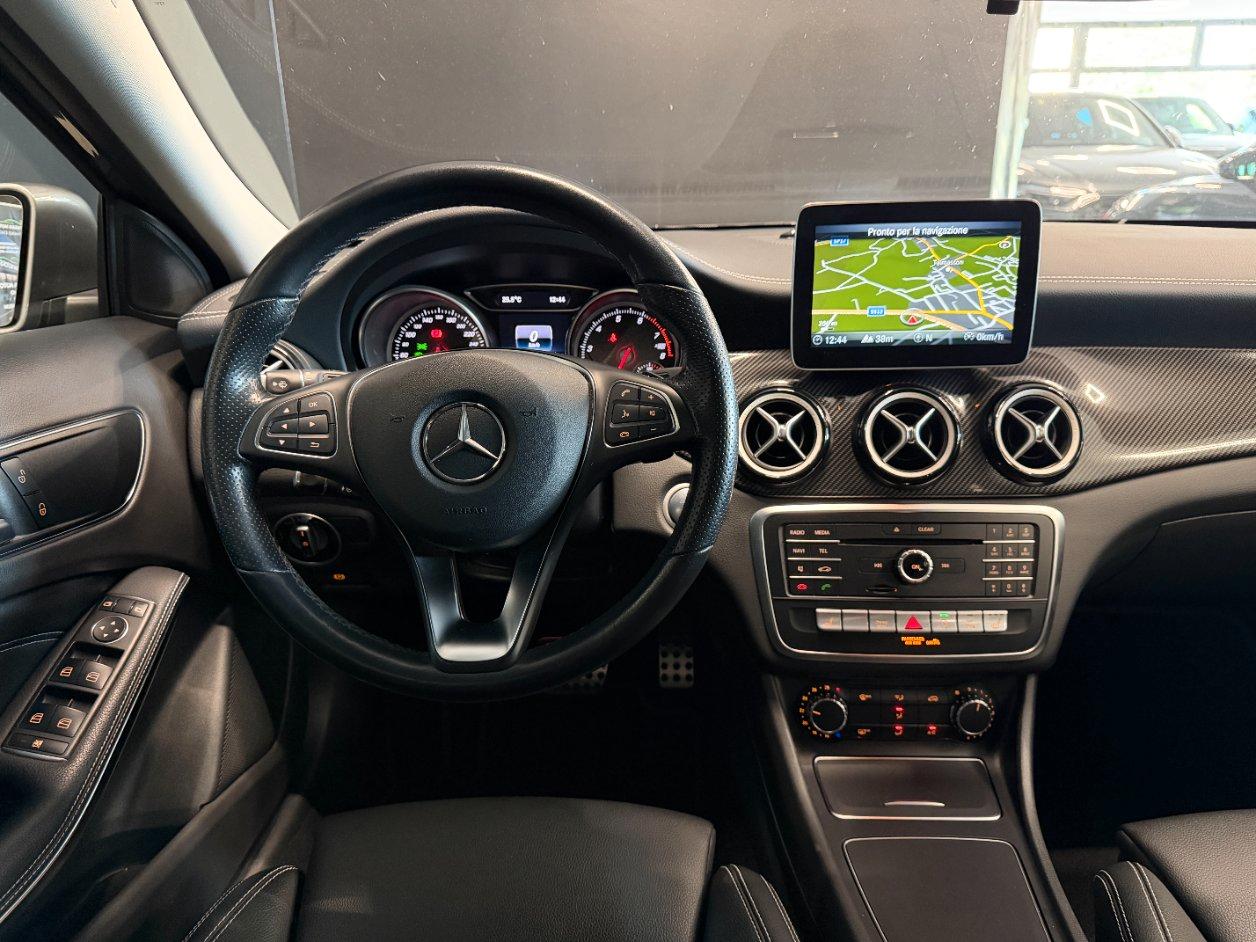 Mercedes GLA 200 Night Edition auto