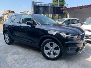 Volvo XC40 2.0 d3 Momentum Navi/Kamera/Tetto/Park/Pelle