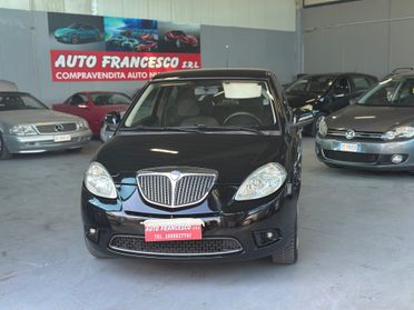 Lancia Ypsilon 1.4 Argento